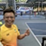 Hiếu Orion đi oánh pickleball cùng bạn bè trên sân pickleball